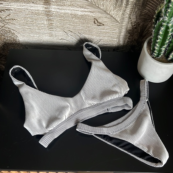 Cheeky Ribbed Bikini Set - Picture 1 of 2